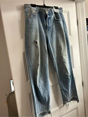 Zara Light Blue Denim Jeans with Silver Button
